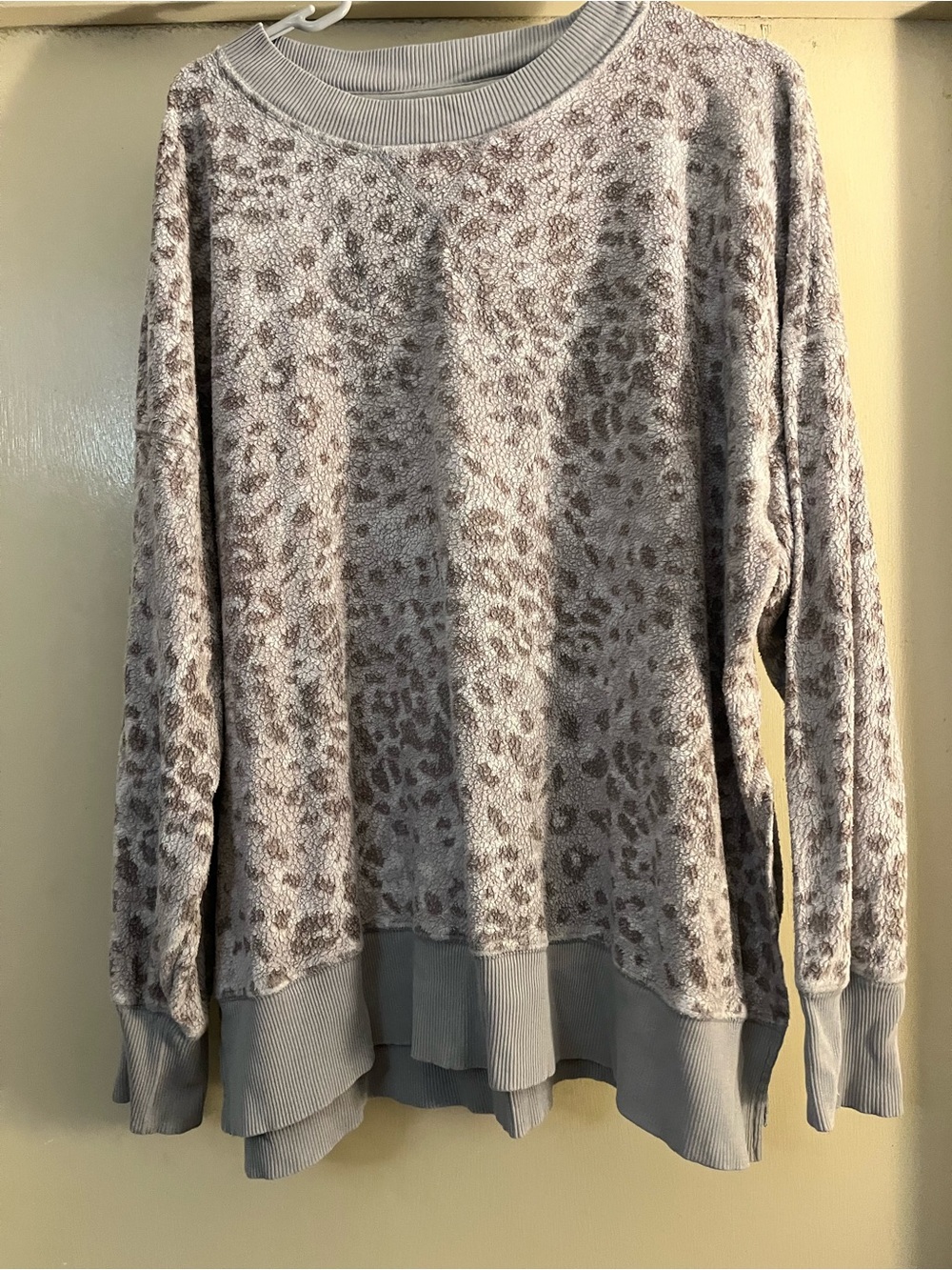 aerie Light Gray Leopard-Print Crewneck Sweater